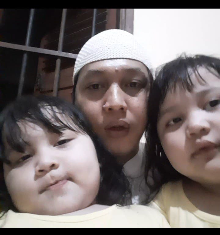 Dokumentasi Kotak Dana: Perkenalkan, saya adalah orang tua dari Alexa dan Alea, sepasang anak kembar yang saat ini berusia h