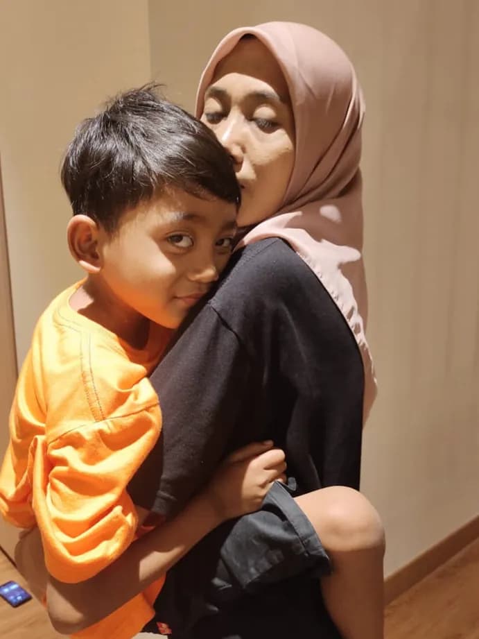 donasi-halo,-sahabat baik!
perkenalkan, saya listyarini,